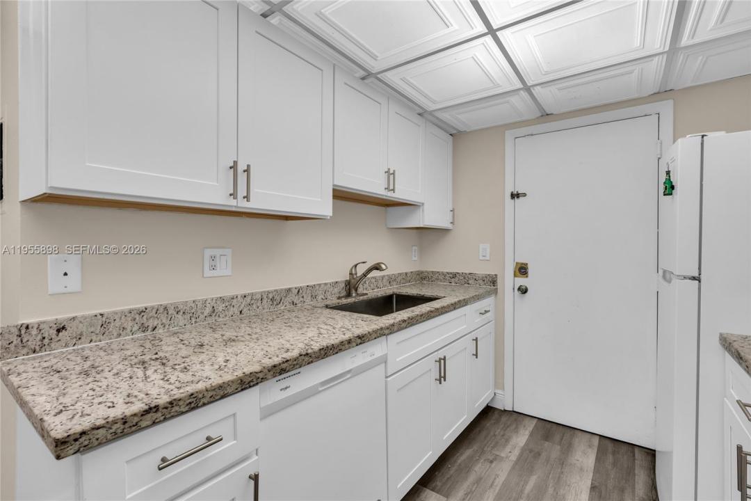 17901 NW 68th Ave T206, Hialeah, Florida 33015, Stati Uniti