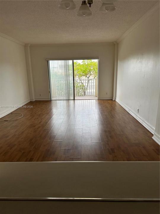 1455 N Treasure Dr 2C, North Bay Village, Florida 33141, Amerika Birleşik Devletleri