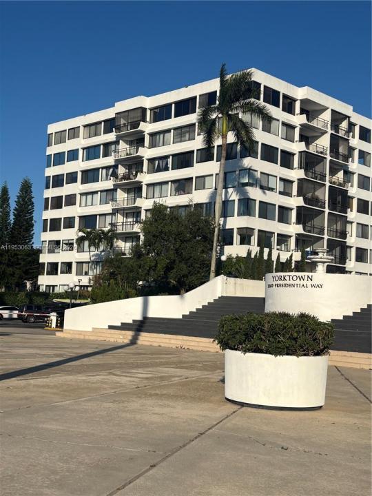 1500 Presidential Way 504, West Palm Beach, Florida 33401, Stati Uniti