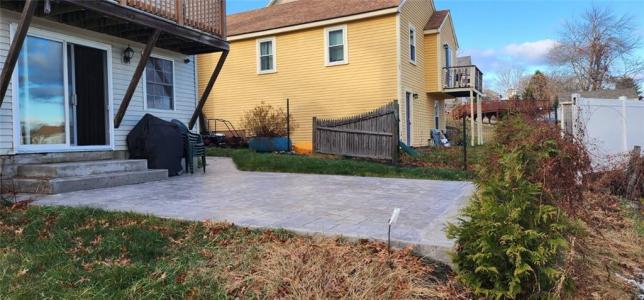 414 Rhode Island Avenue, Woonsocket, Rhode Island 02895