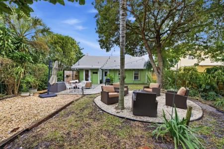 117 S Palmway, Lake Worth Beach, Florida 33460