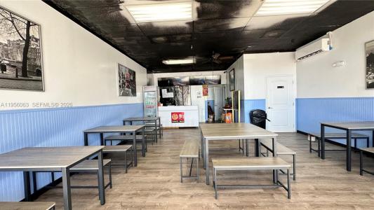 Jog road, Lake Worth, Florida 33467