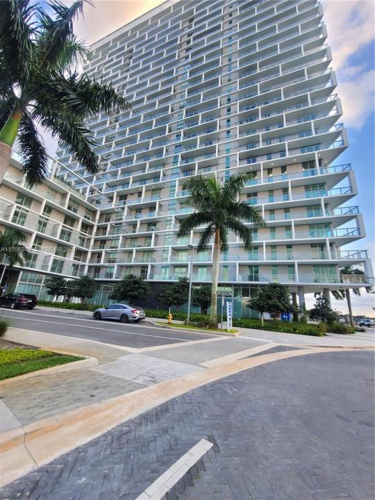 2000 Metropica Way 412, Sunrise, Florida 33323, Stati Uniti