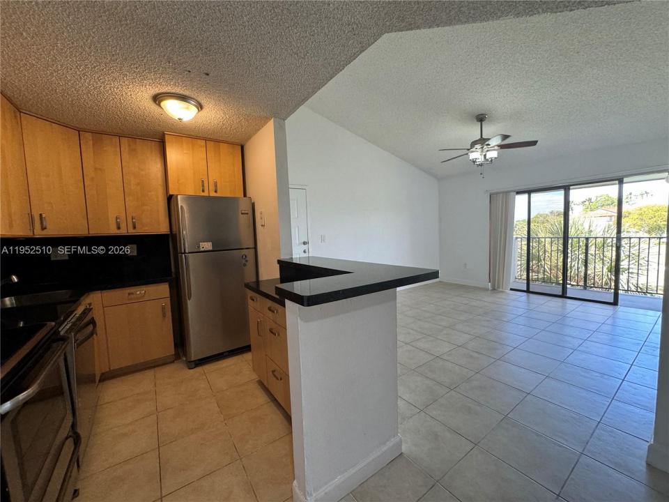 7235 NW 179th St 311, Hialeah, Florida 33015, Stati Uniti