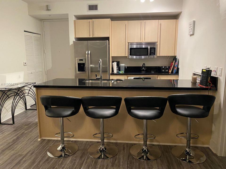 1111 SW 1st Ave 1422-N, Miami, Florida 33130, Stati Uniti