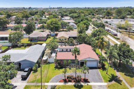 5380 SW 8th Ct, Plantation, Florida 33317, USA