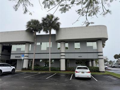 10031 Pines Blvd MULTI, Pembroke Pines, Floride 33024, États-Unis