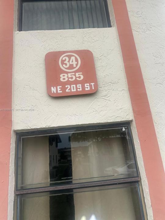 855 NE 209th St 203-34, Miami, Floride 33179, États-Unis