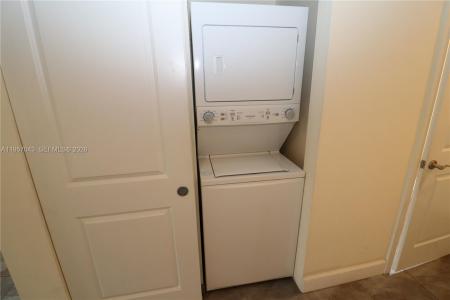 609 NE 28th St 3, Wilton Manors, Flórida 33334, Estados Unidos