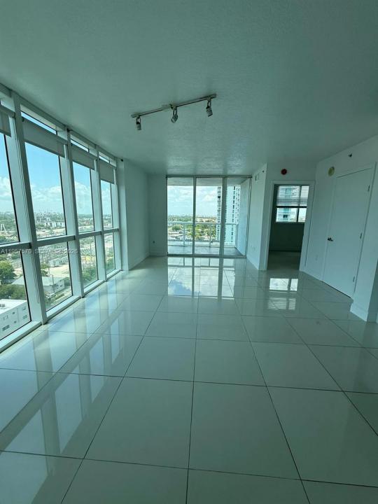 1871 NW S River Dr 1503, Miami, Floride 33125, États-Unis