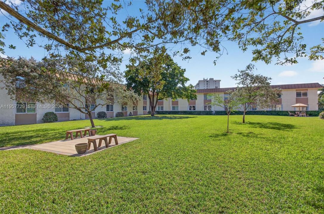 9 NE 19th Ct 104C, Wilton Manors, Florida 33305, USA