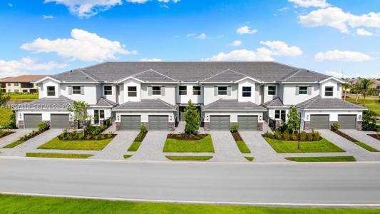 15323 LUCERNA 204, Naples, Florida 34114, USA