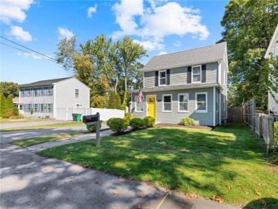 94 Holmes Road, Warwick, RI 02886, USA