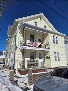3 BARRETT Street, Cumberland, RI 02864, USA