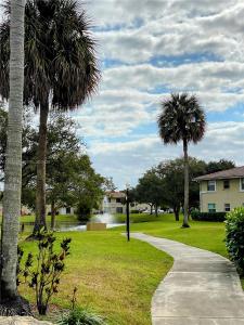 900 Twin Lakes Dr 8-A, Coral Springs, Florida 33071, USA