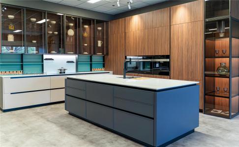 694 YAMATO RD, Boca Raton, Florida 33431