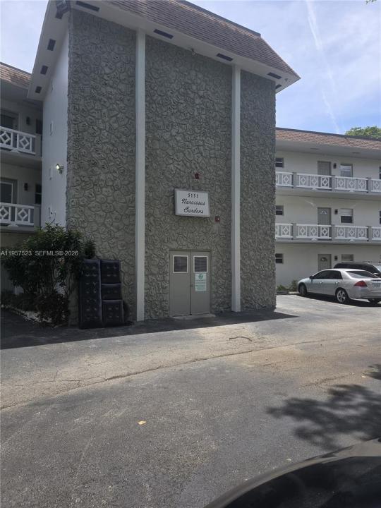 5151 W Oakland Park Blvd 303, Lauderdale Lakes, فلوريدا 33313, الولايات المتحدة