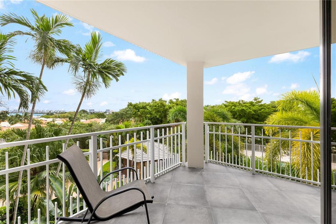 1000 Quayside Ter 506, Miami, Floride 33138, États-Unis