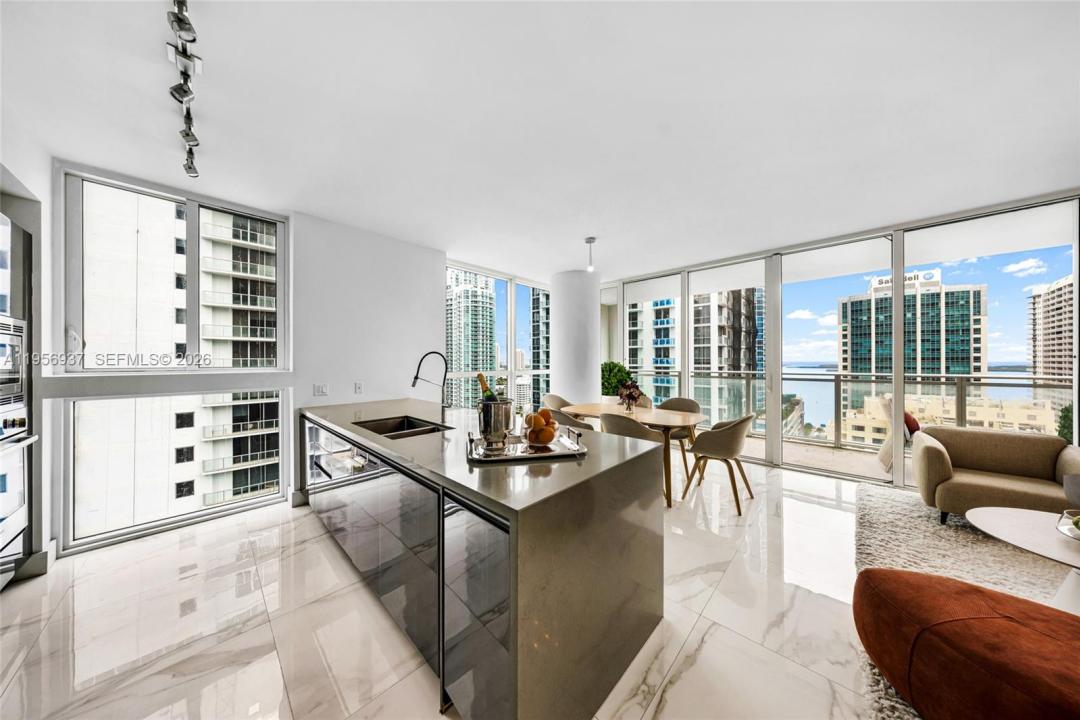 1080 Brickell Ave 2708, Miami, Floride 33131, États-Unis