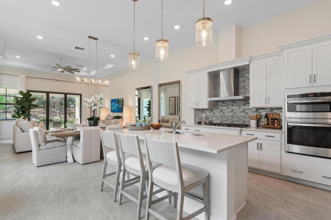 560 SE Fascino Circle, Port St. Lucie, Florida 34984, USA