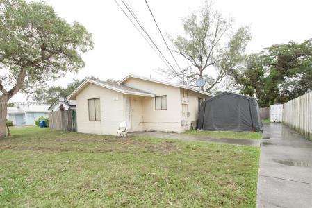 20117 SW 88th Ct, Cutler Bay, Florida 33189, USA