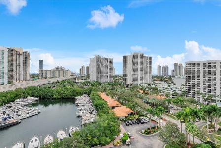 3500 Mystic Pointe Dr 1407, Aventura, Florida 33180, USA