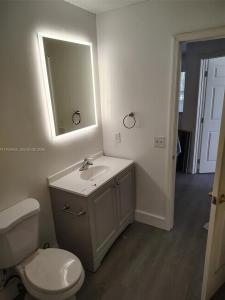 165 SW 5th Ct 1, Deerfield Beach, Florida 33441, USA