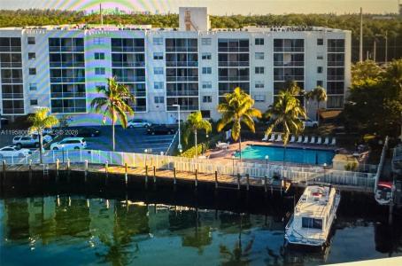 2821 N Miami Beach Blvd 2I, North Miami Beach, Florida 33160, USA