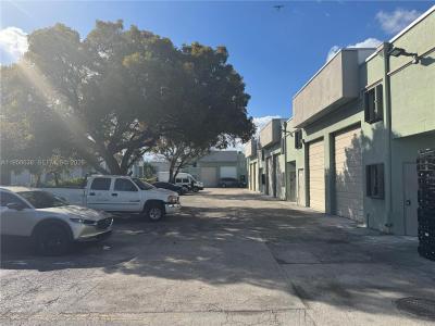 12290 SW 131st Ave 14, Miami, Florida 33186, USA