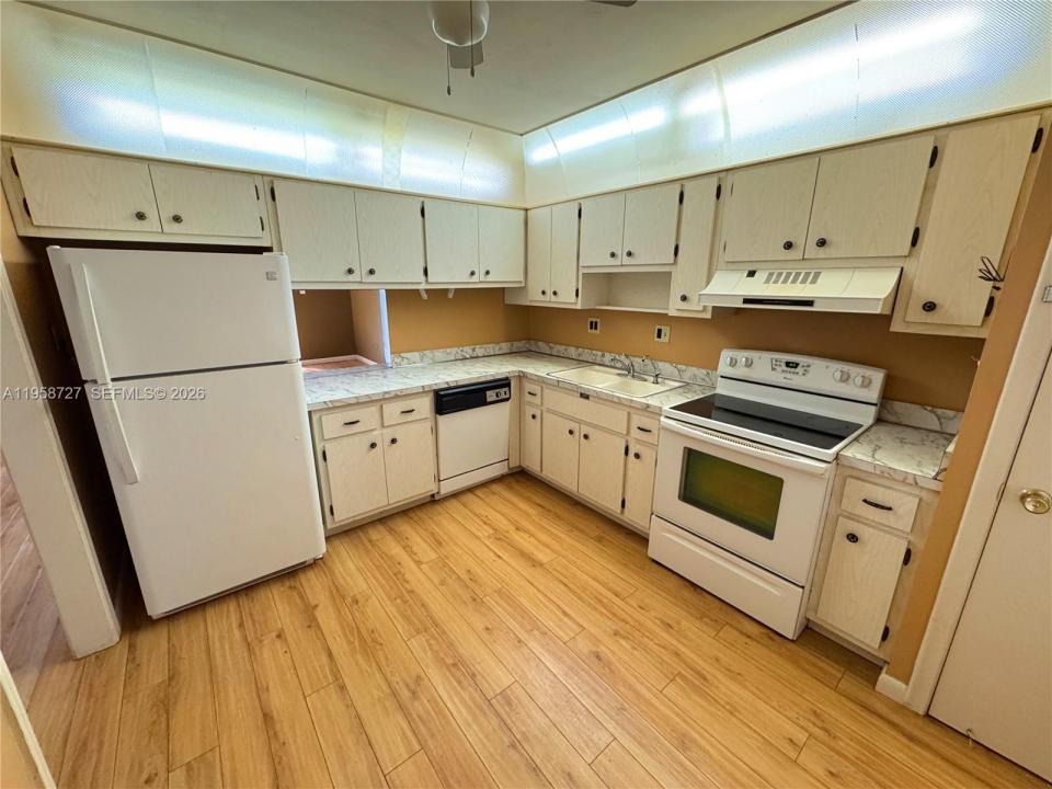 2060 NW 48th Ter 308, Lauderhill, Floride 33313, États-Unis