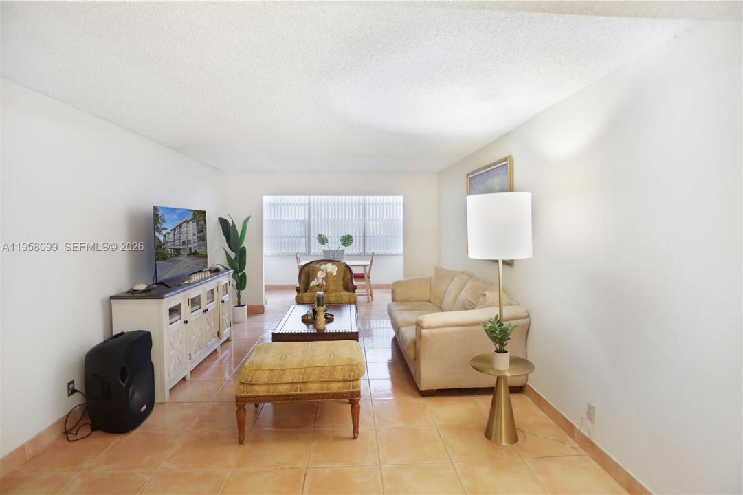 6600 Cypress Rd 105, Plantation, Floride 33317, États-Unis