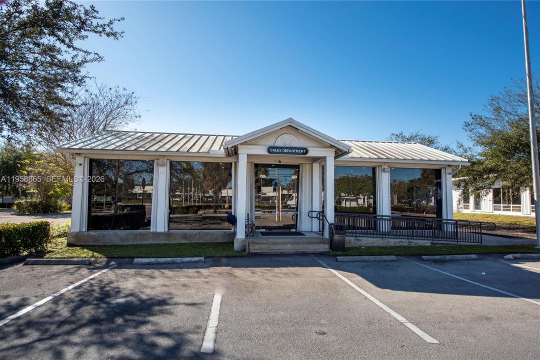 2980 W Oakland Park Blvd, Oakland Park, Floride 33311, États-Unis