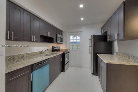 2260 Service Rd 0, Opa-Locka, フロリダ 33054, アメリカ合衆国