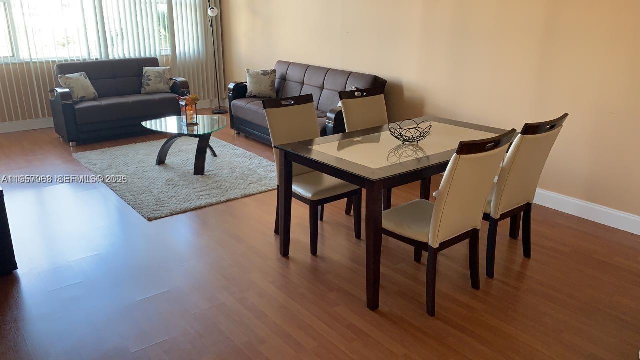3180 S Ocean Dr 318, Hallandale Beach, Floride 33009, États-Unis