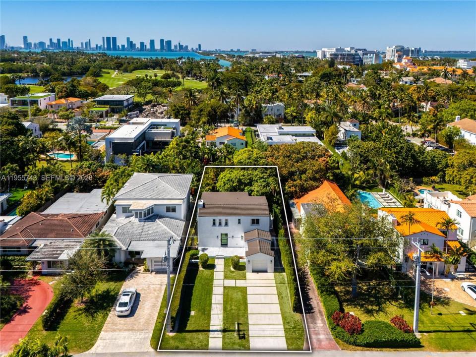 3166 Royal Palm Ave, Miami Beach, Floride 33140, États-Unis