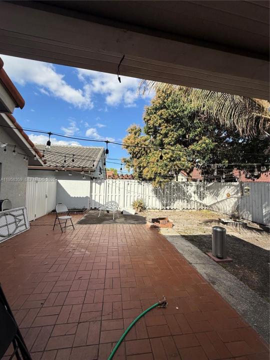 18237 NW 61st Pl, Hialeah, Floride 33015, États-Unis