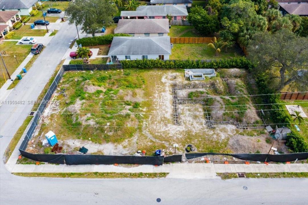 3210 NE 3rd Ave, Oakland Park, Florida 33334