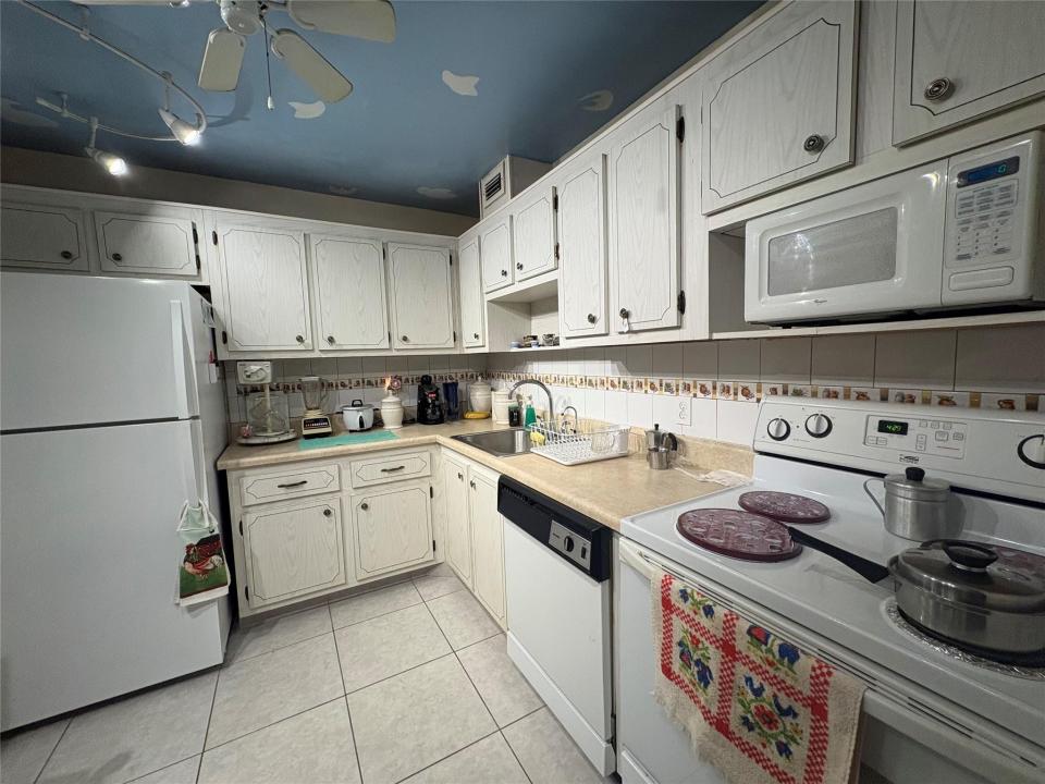 North Lauderdale, FL 33068