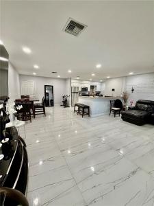 518 NW 47th Ct, Oakland Park, Florida 33309, USA