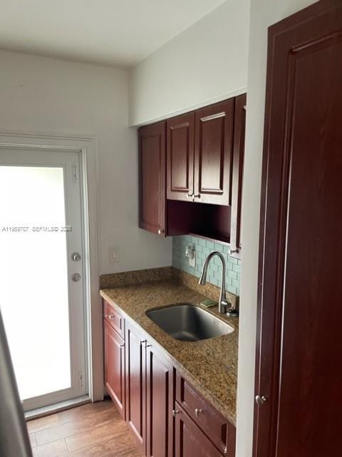 2121 Biarritz Dr 5, Miami Beach, Floride 33141, États-Unis