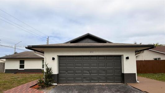 8721 NW 47th St, Lauderhill, Florida 33351