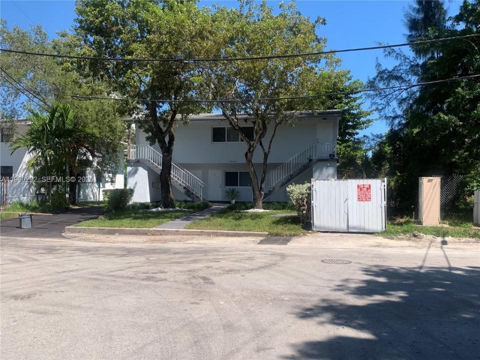 7843 NE 10th Ave 2, Miami, Floride 33138, États-Unis