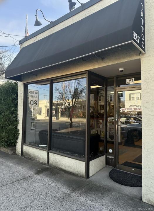 123-127 Merrick Road, Babylon, New York 11701, États-Unis