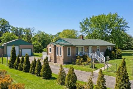 16 Oak Street, Hopkinton, RI 02804, USA