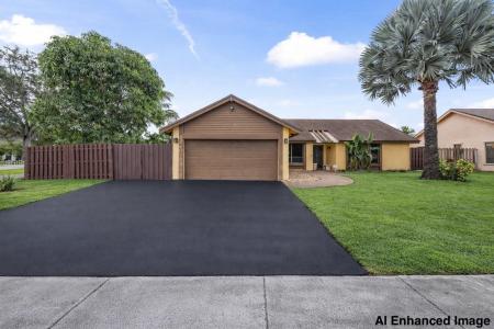 8240 NW 51st Court, Lauderhill, Florida 33351, Amerika Birleşik Devletleri