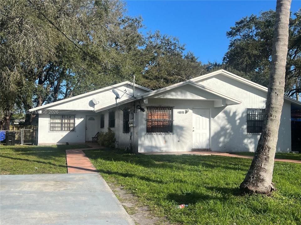 North Miami Beach, Florida 33162