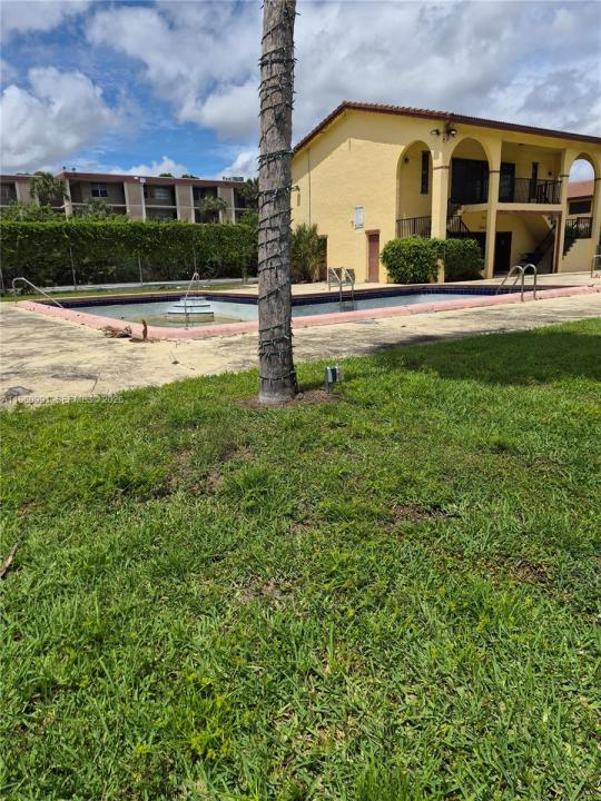 2747 NW 47th Ln 3006, Lauderdale Lakes, Floride 33313, États-Unis