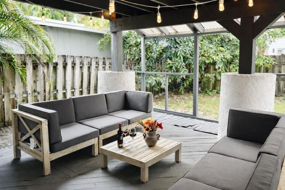 1531 NE 35th St, Oakland Park, Flórida 33334, Estados Unidos