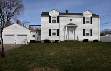 556 Metacom Avenue, Bristol, RI 02809, USA