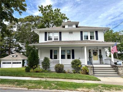 28 Spruce Street, Westerly, RI 02891, USA